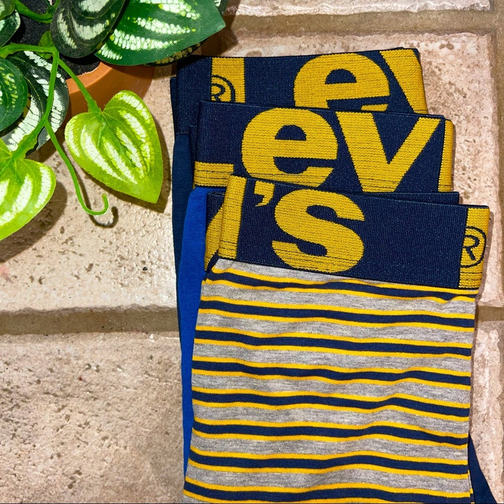 Men’s THREE PACK Levi’s Boxer Briefs - M